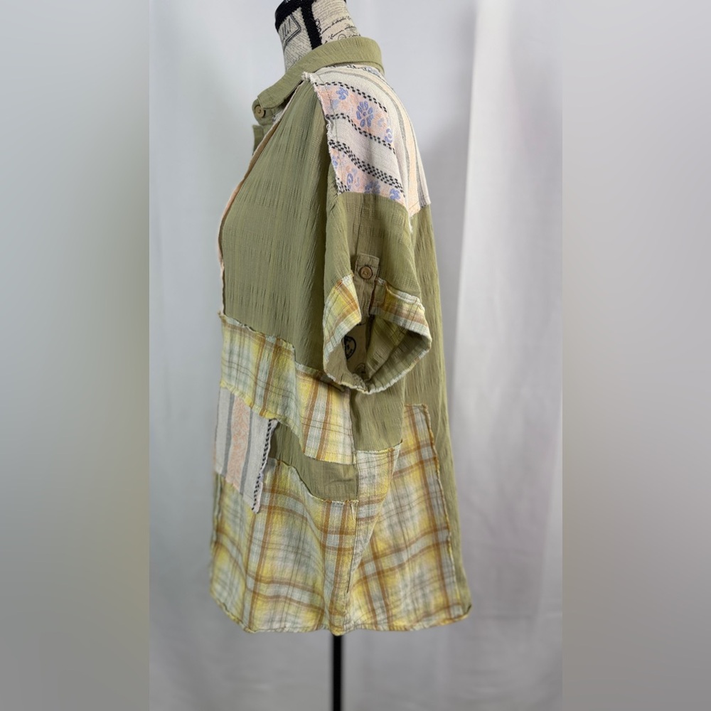 Patchwork Short Sleeve Button-Down Shirt in Olive… - image 3